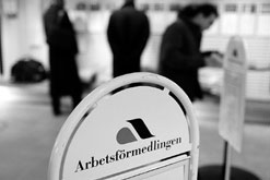 Tretusen varslade bara i januari