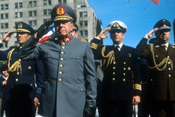 Chile: Åtalade militärer avlönas av försvaret