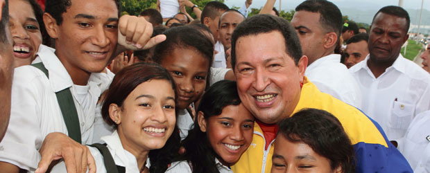 Santos och Chávez sluter fred