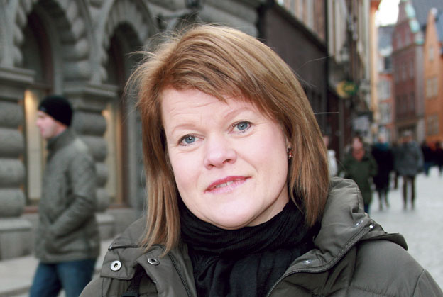 Ulla Andersson utmanar också