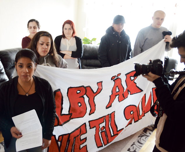 Protester mot utförsäljning i vardagsrum