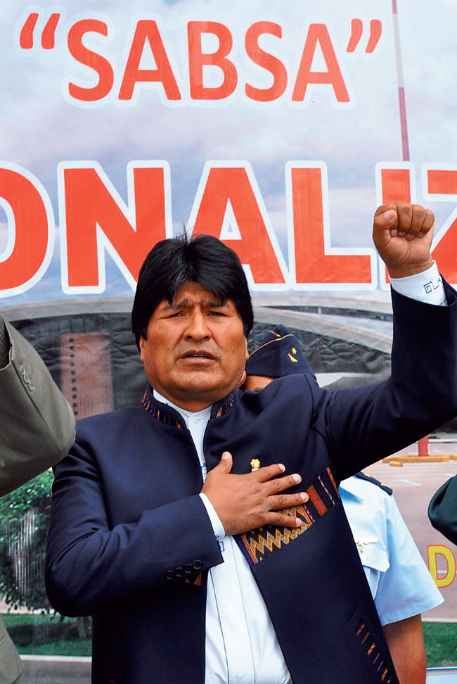 Bolivia tar tillbaka landets flygplatser