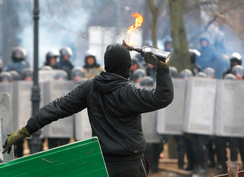Hundratals skadade efter nya protester i Kiev