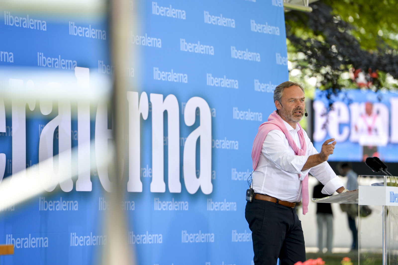 Björklund i fritt fall