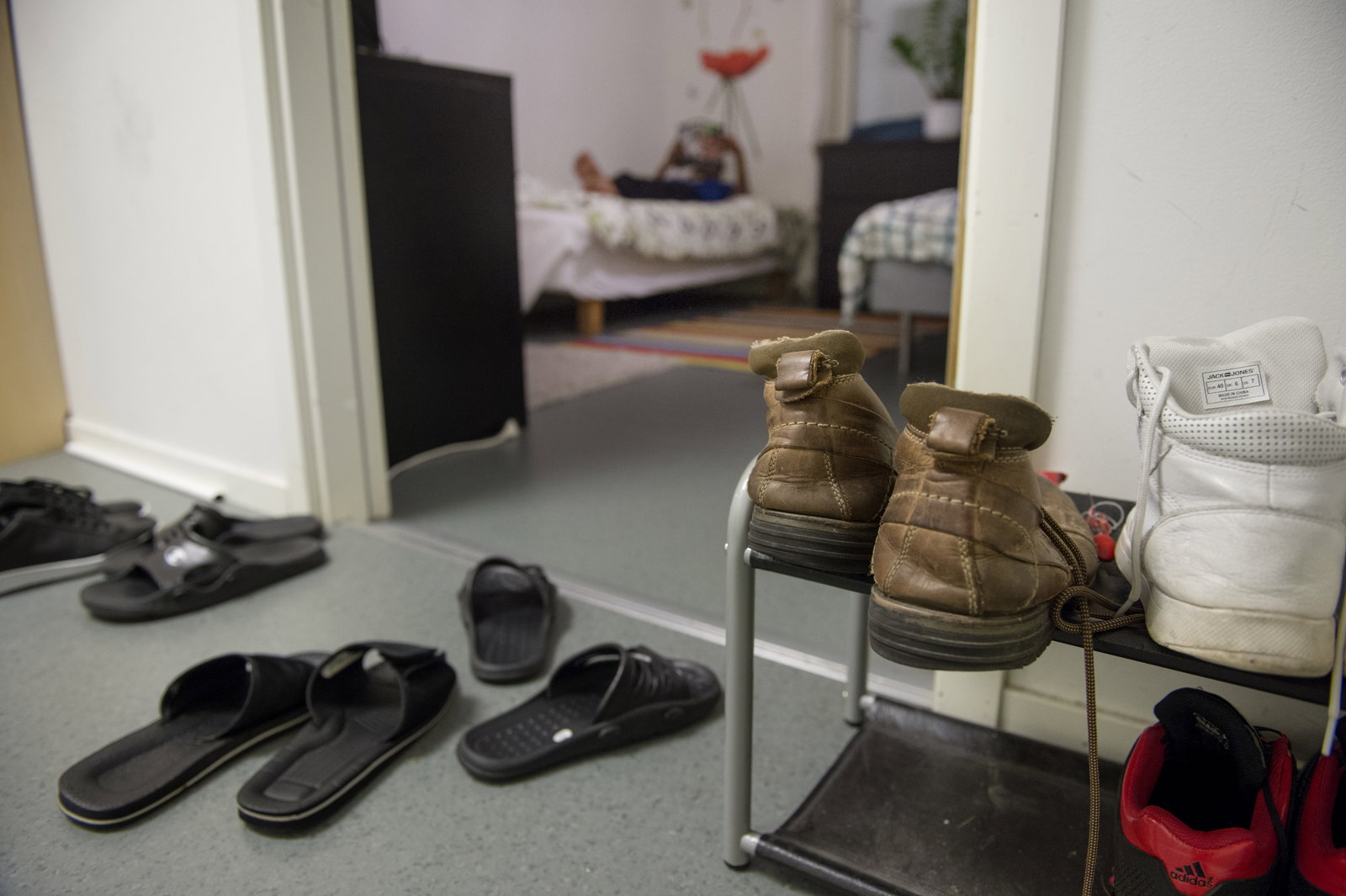 Flyktingboendena måste ta ett minimum av ansvar