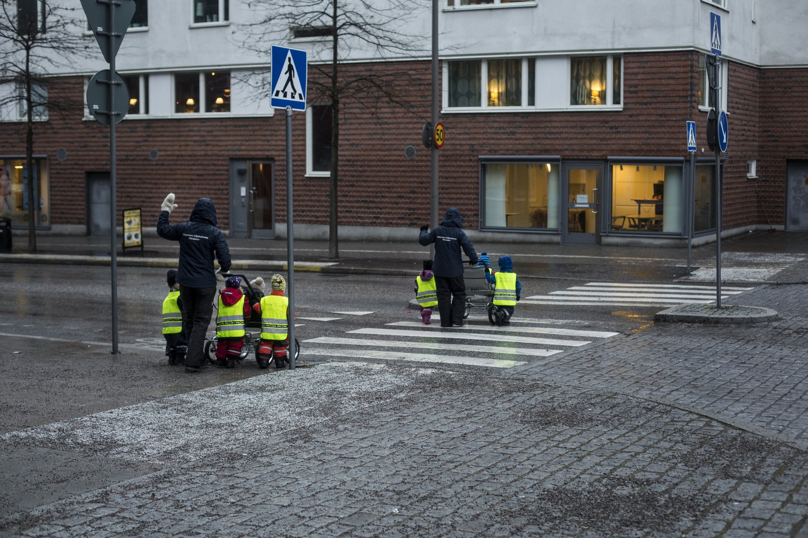 Förskolepersonalen måste övertygas om att stanna