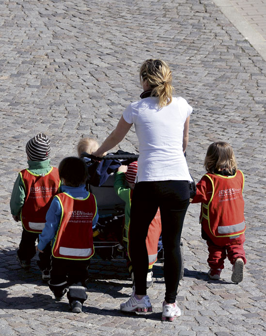 Utred karensdagen för förskolepersonal