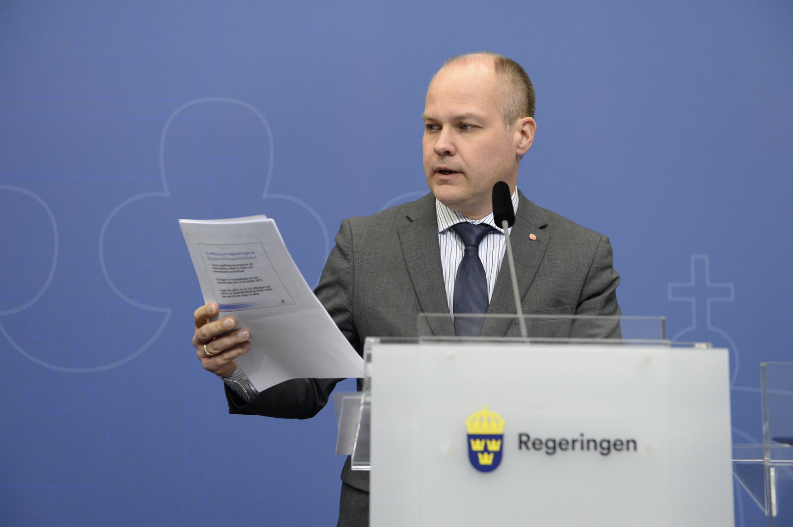 Som att sätta läppstift på en gris
