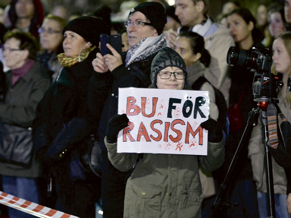 Förbjud rasistiska organisationer!