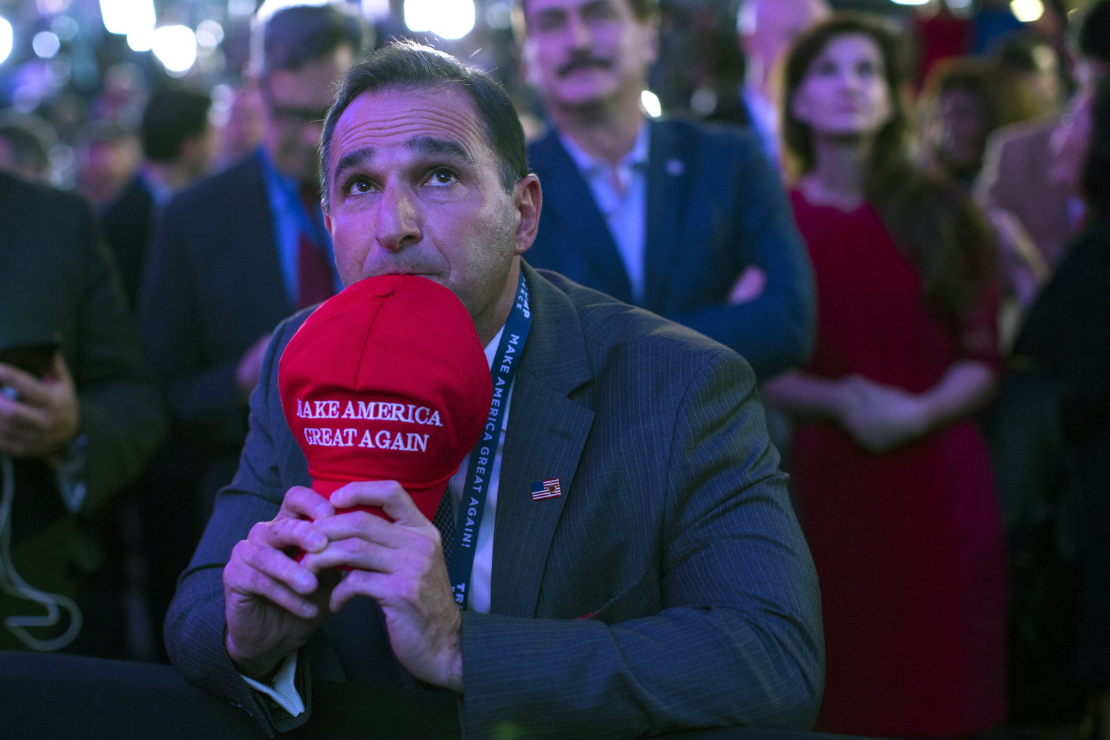 Demokrati (inte kärlek) trumfar hat