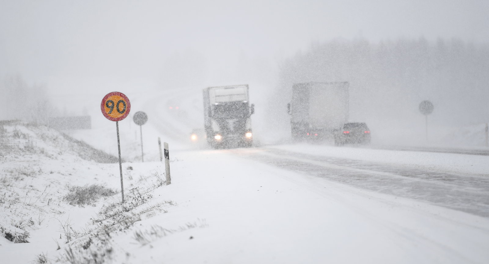 Därför tvingas kvinnor föda barn i bilen