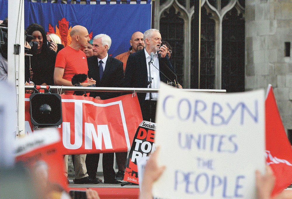 I Sverige hade Corbyn kastats ut med huvudet före