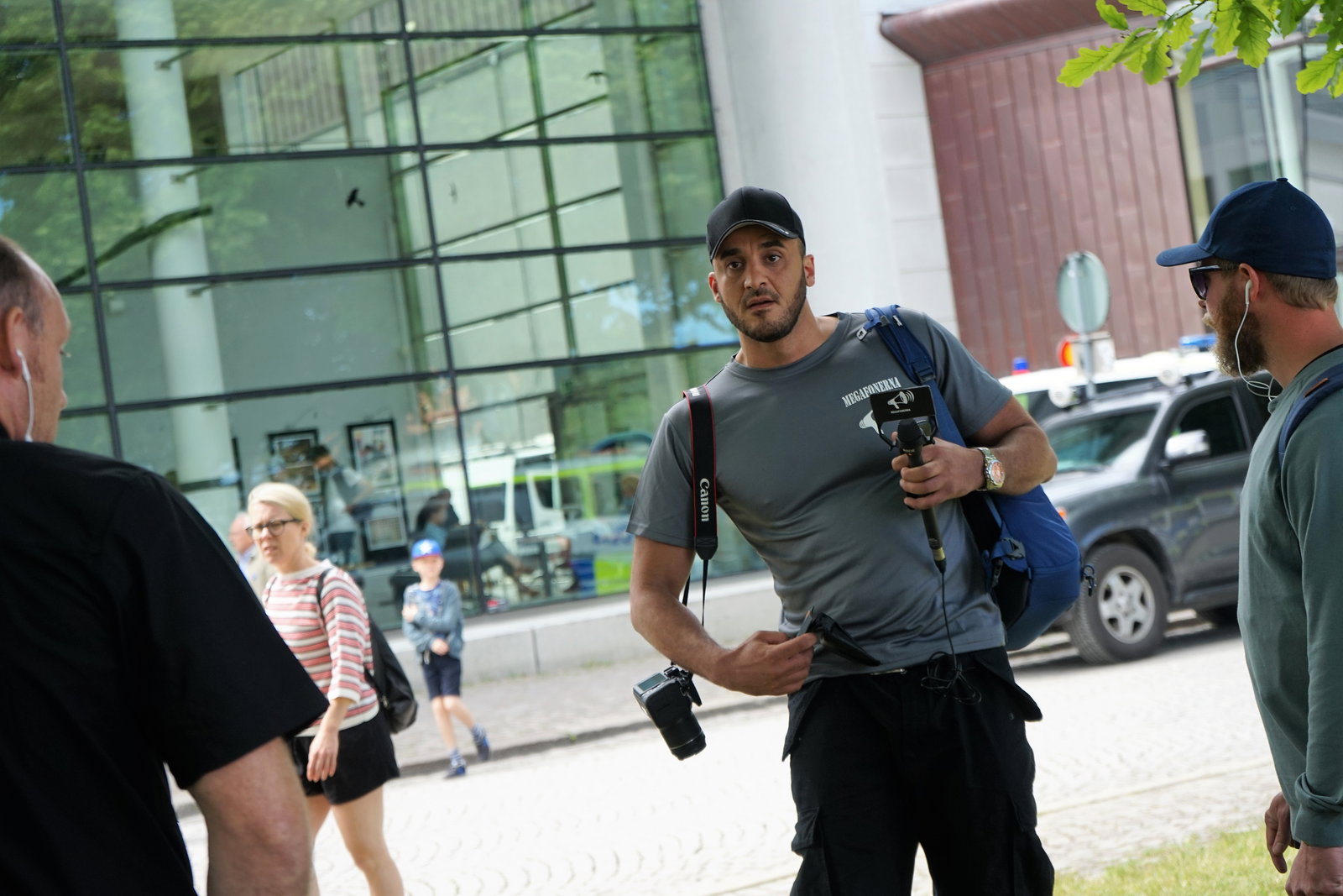 Högerextremist fördes bort av SÄPO under Almedalens första presskonferens