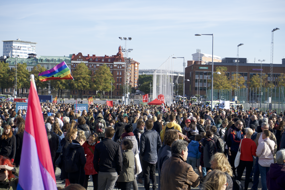 Det räcker inte att ta avstånd – vi måste göra motstånd