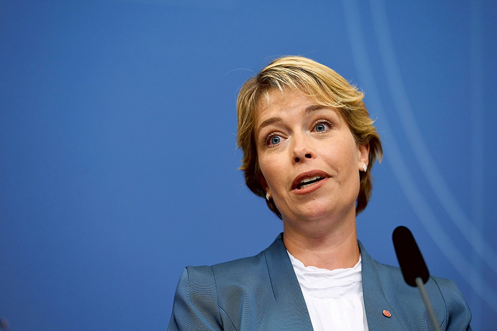 Strandhäll är ingen hjälte
