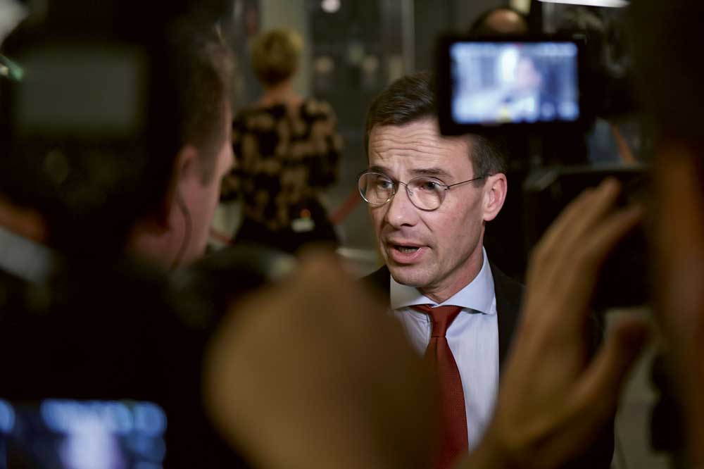 Moderaterna kan väcka tok-vänstern till liv