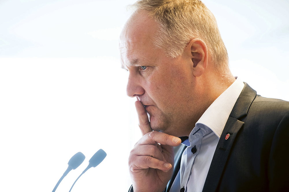 Sjöstedt blir svaret skyldigt