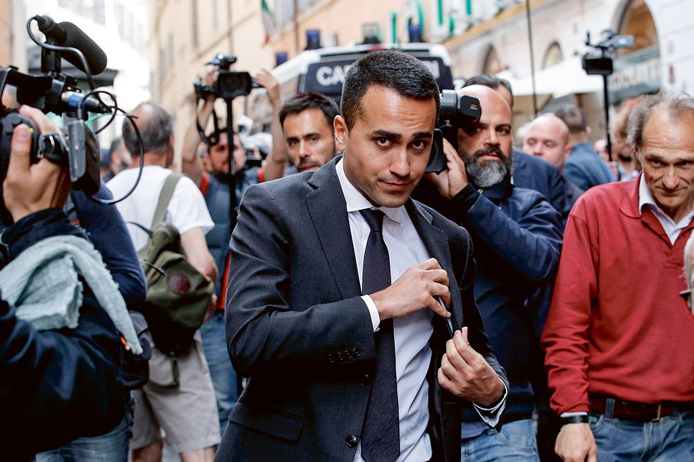 Historisk regeringskoalition i Italien fördjupar EU:s kris