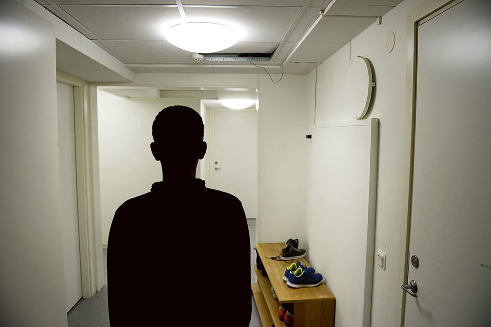 Hårda krav för asyl för ensamkommande HBTQ-personer