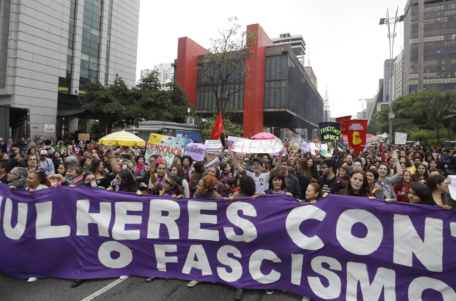 Antifascistisk front mot Bolsonaro