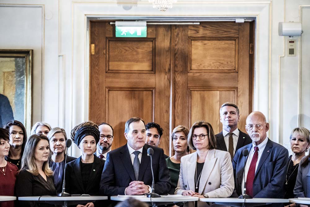 Regeringen på plats – nu smids planer för att stoppa deras politik