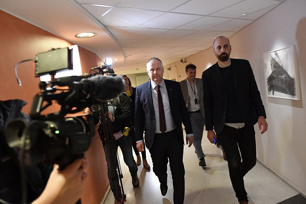 Eftergifter och krav – vänsterröster om V och regerings­förhand­lingarna