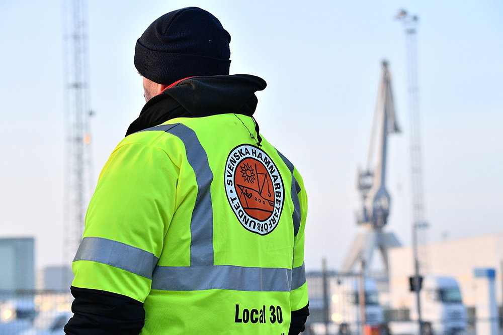 Dubbla avtal i hamnen är omöjligt – så länge LO-princip blockerar lösning