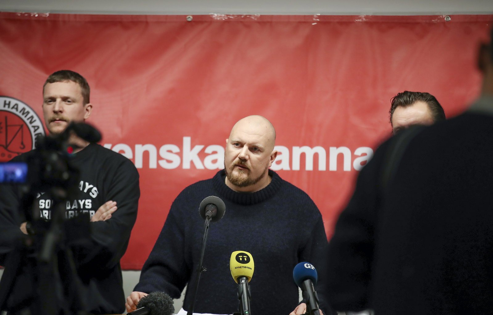 Hamnkonflikten borde inte vara svår att stödja