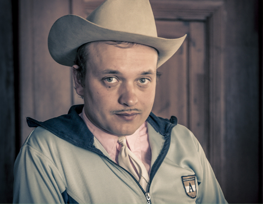 Stekbordsrealism som uppvärderar countrymusikn