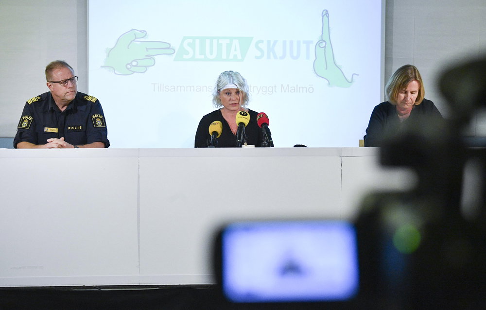 Att vara hård mot de hårda funkar bara för fantomen