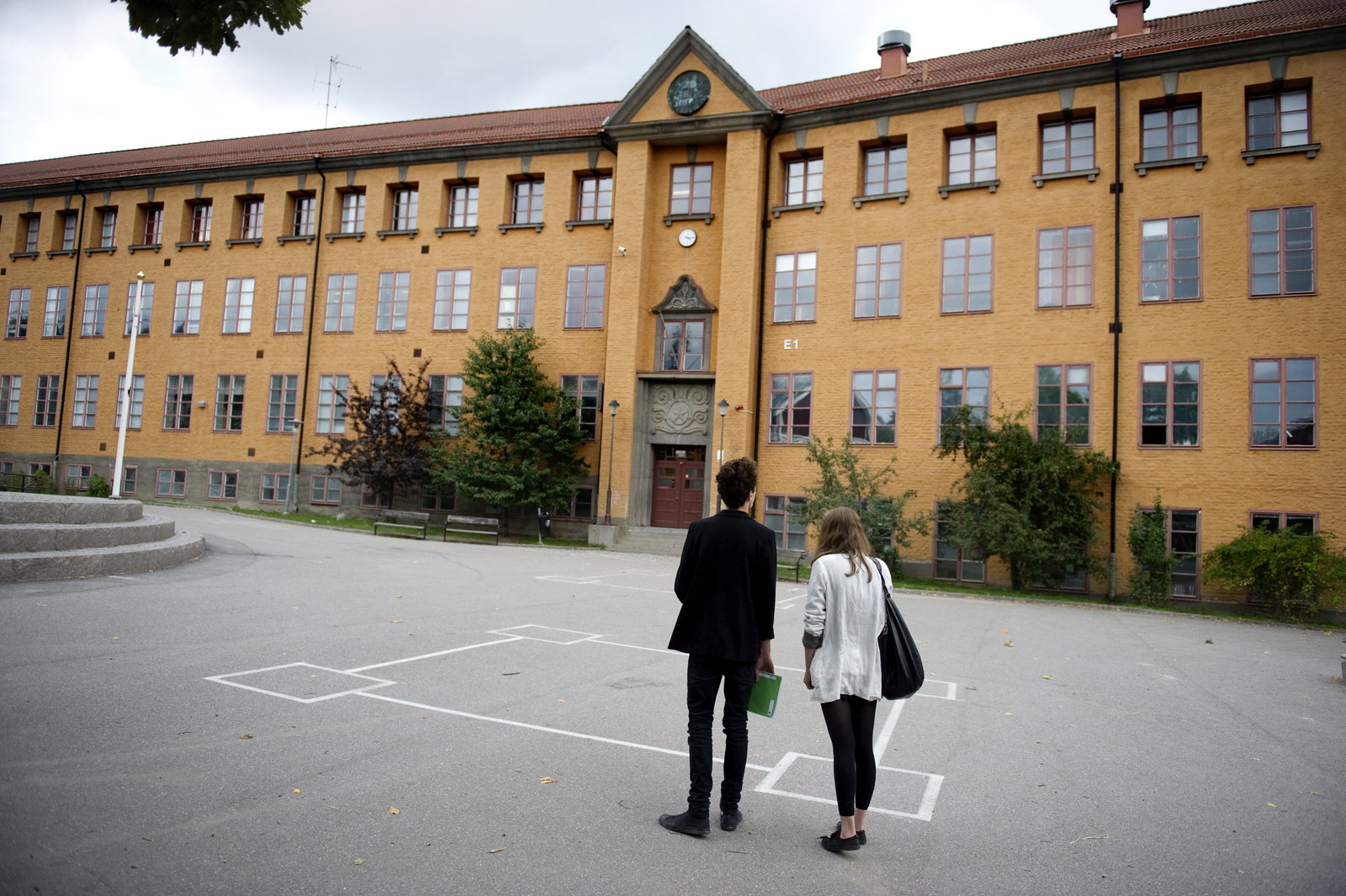 V ska bli populärast på skolgården snarare än bäst i klassen
