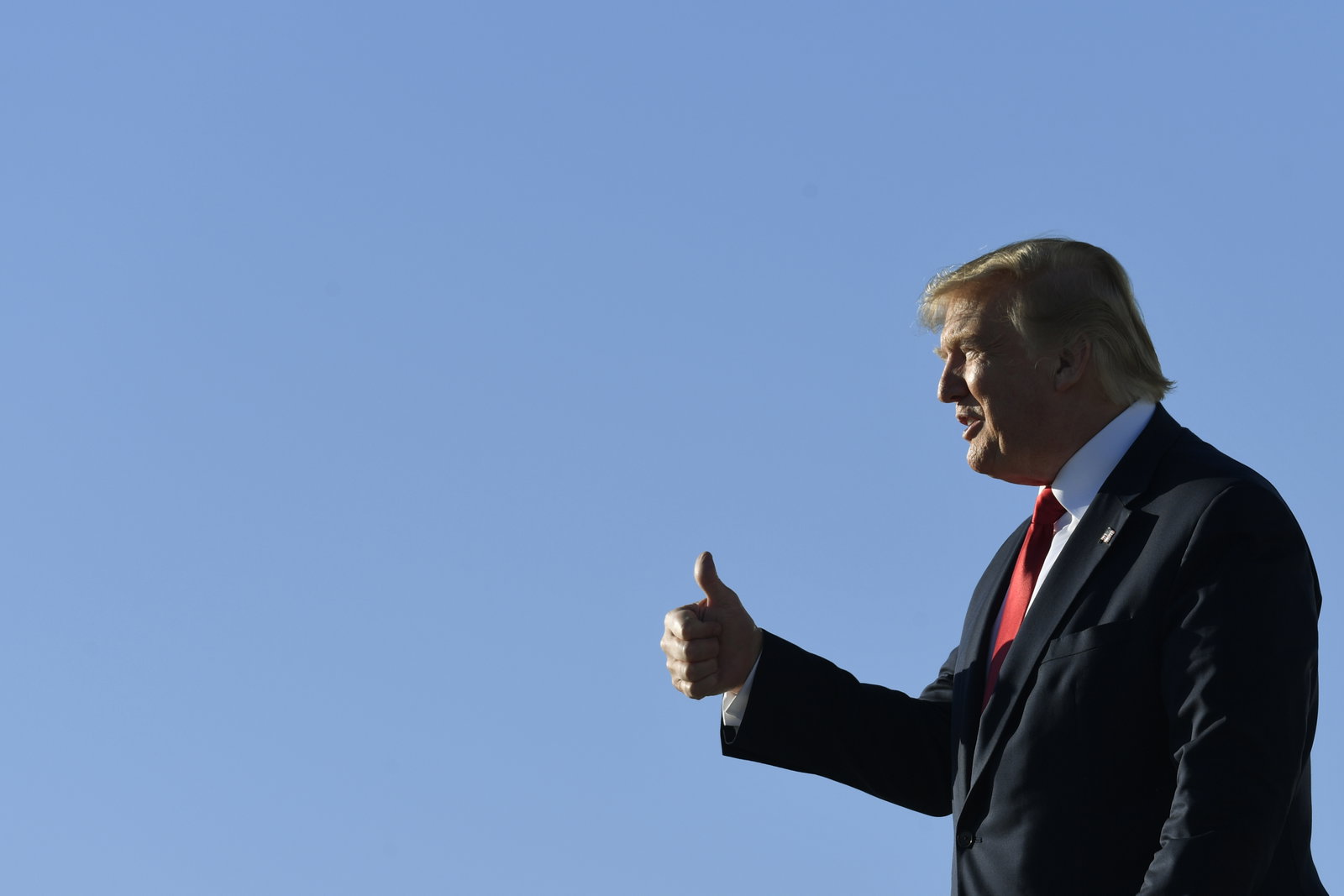 Att ställa Trump inför riksrätt slösar allas tid