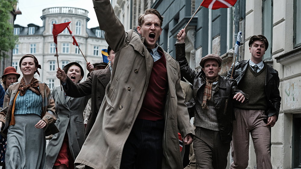 “De förbannade åren” pekar rakt på borgerlighetens fascistiska tendens