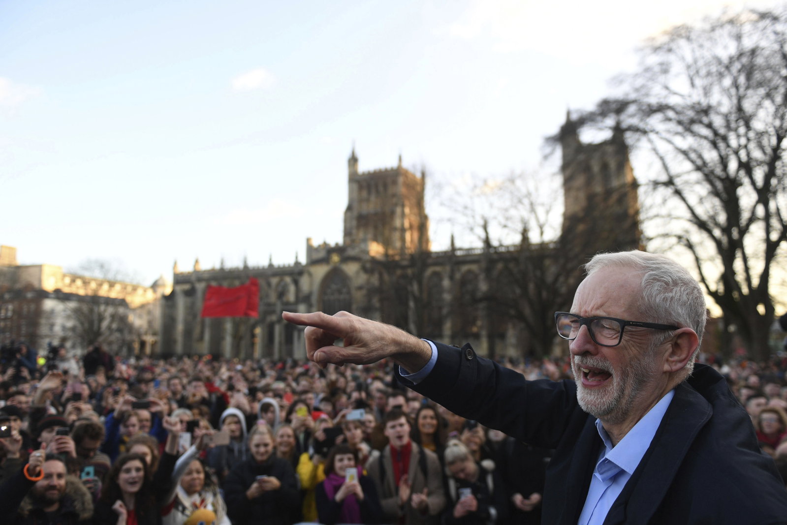 Corbyns rörelse är fortfarande  viktig för svensk socialdemokrati