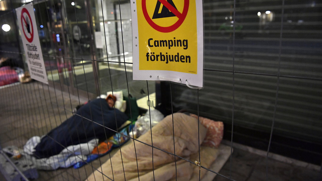 Hemlösa avvisas oftare under pandemin – nu kommer kylan