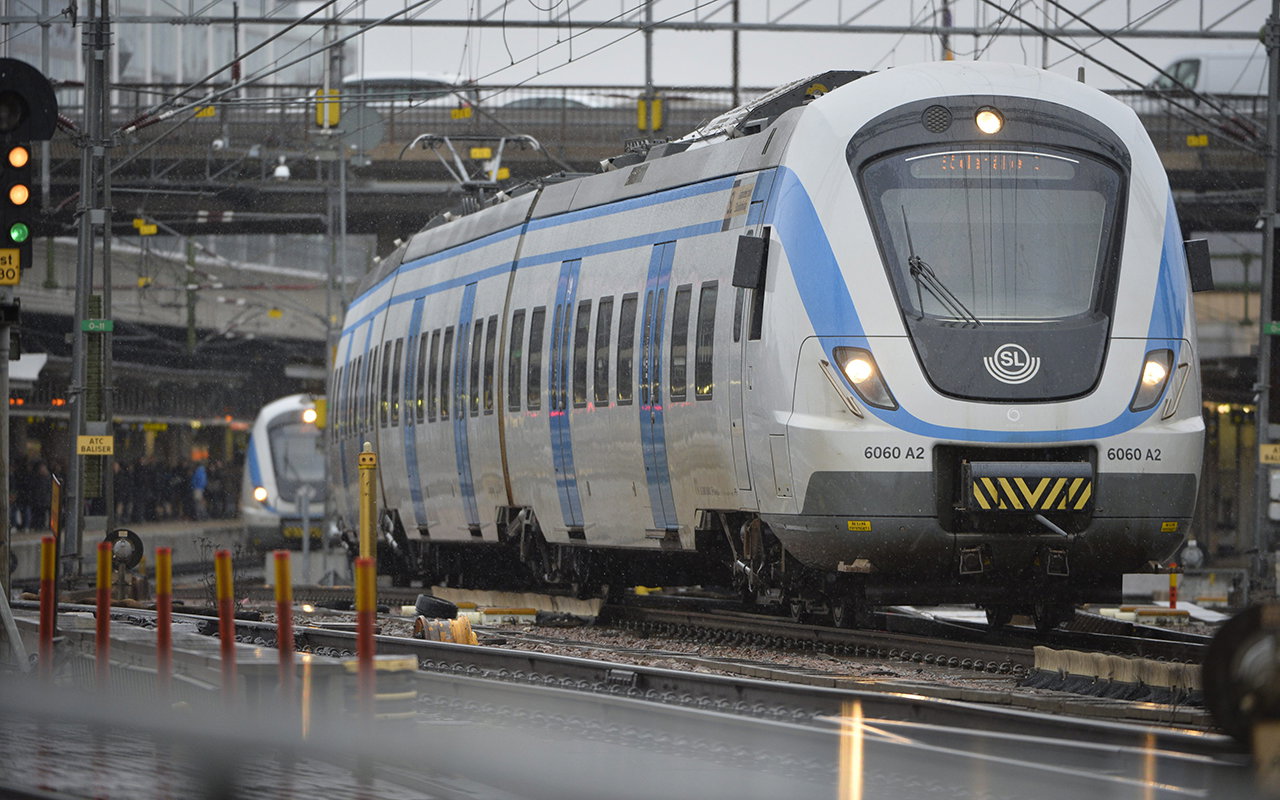 Farligt ensamarbete på SL-pendeln: ”Förare är skraja”