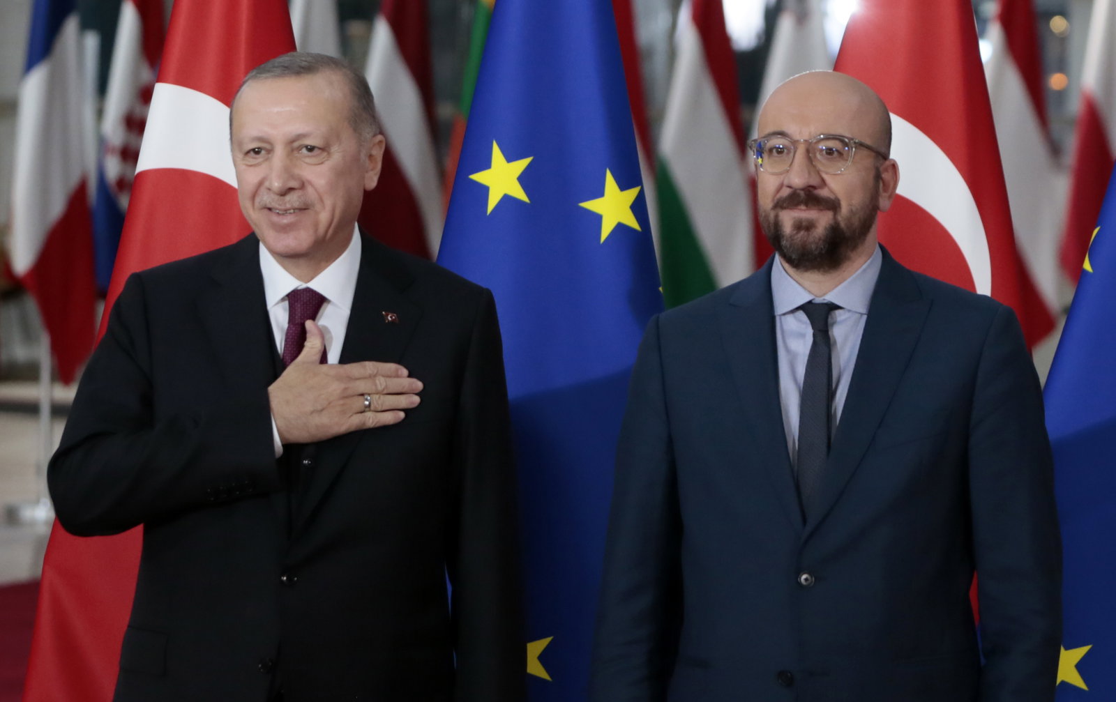 Sverige måste sluta hålla Erdoğan under armarna