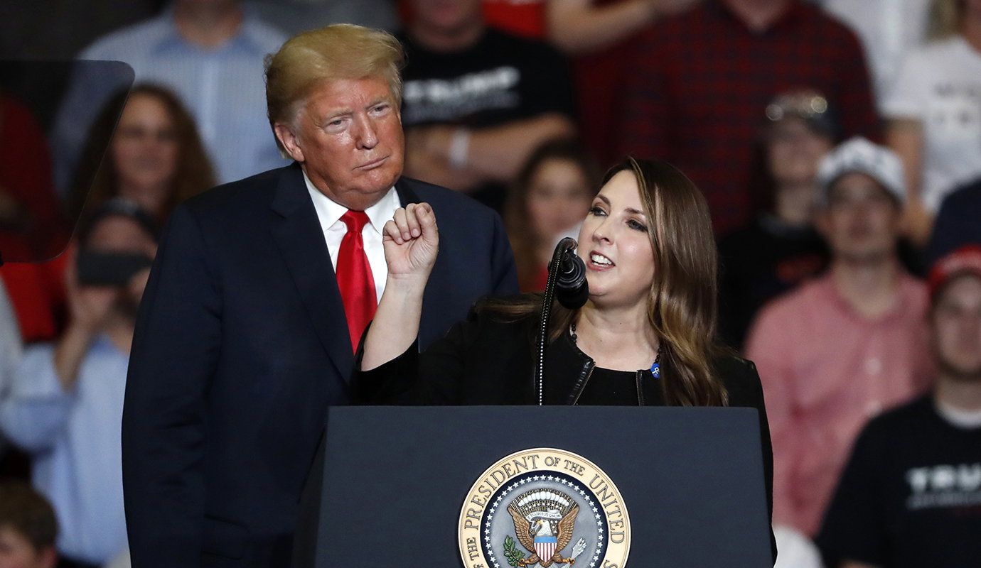 Så samarbetar M med Trump och abortmotståndare