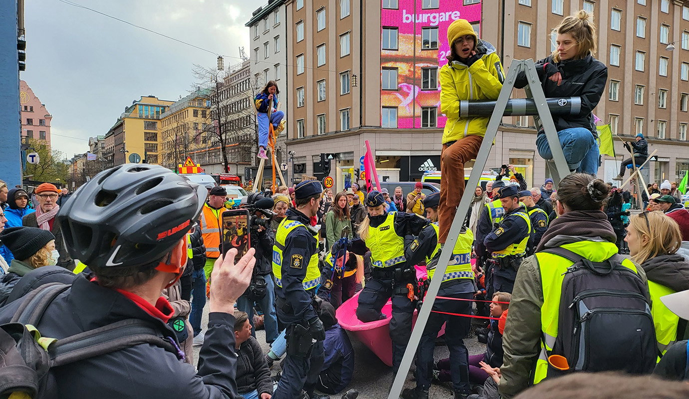 Klimatrörelsen växlar upp – sabotage i sikte