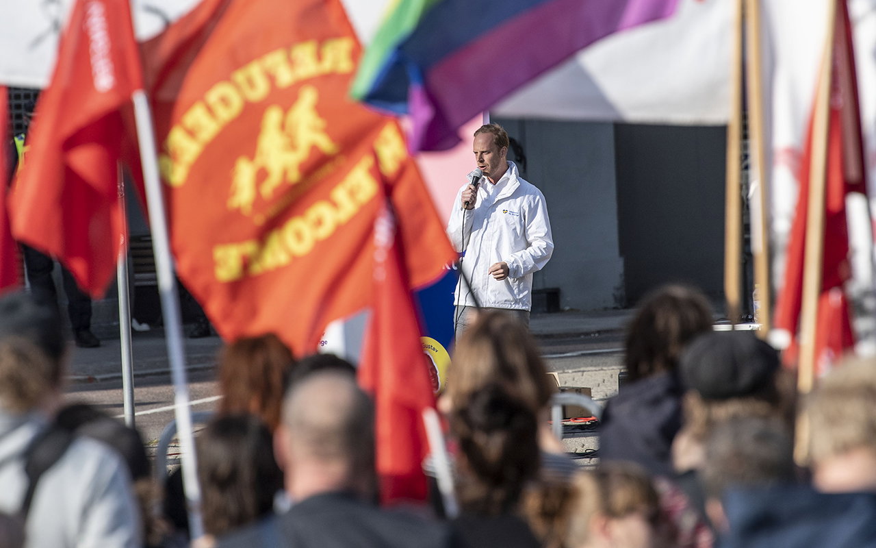 Högerextremister tillåts demonstrera vid Prideparaden