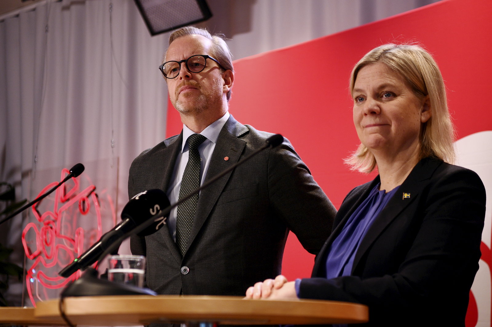 Kalldusch för SD efter Tidöavtalet – S starkt framåt