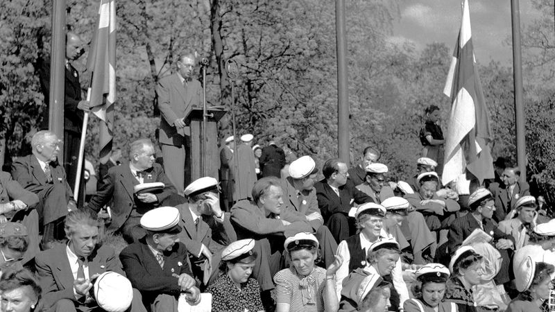 Statsrådet Danielsson talar vid Nykterheternas dag på Skansen 1947. Foto: SvD/TT.