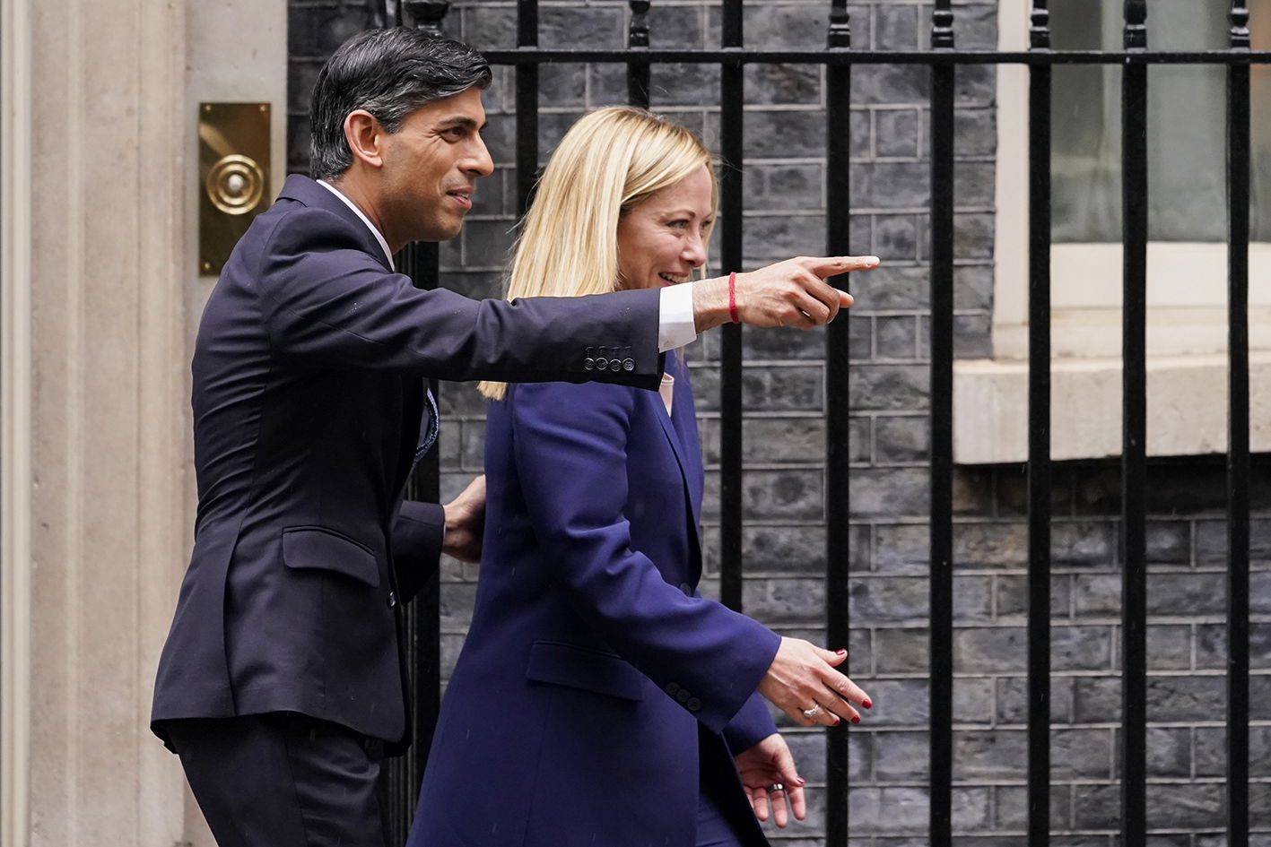 Torypartiet och Italiens bröder är två av många europeiska högerpartier som försvarat ”slapps”, strategiska stämningar för att motverka granskningar. Foto: Alberto Pezzali/AP.