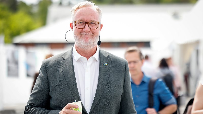 Liberalernas ledare Johan Pehrson vill att Sverige ansluter sig till euron. Foto: Christine Olsson/TT.