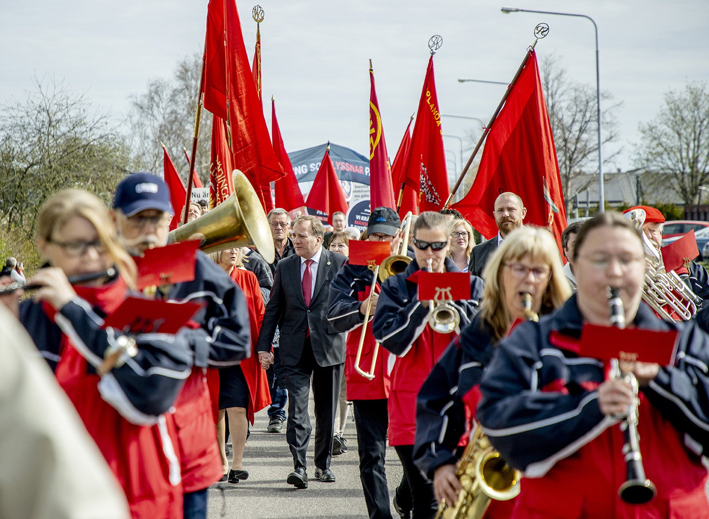 S-topparna suger på näringslivets spenar utan skam