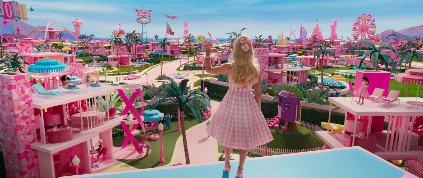 Här, Barbie, ta mina pengar!