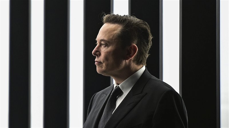 Utsugare. Elon Musk utnyttjar flaskhalsar för att pressa ut pengar – men hur bra det kommer gå är oklart. Foto: Patrick Pleul/Pool Photo via AP.