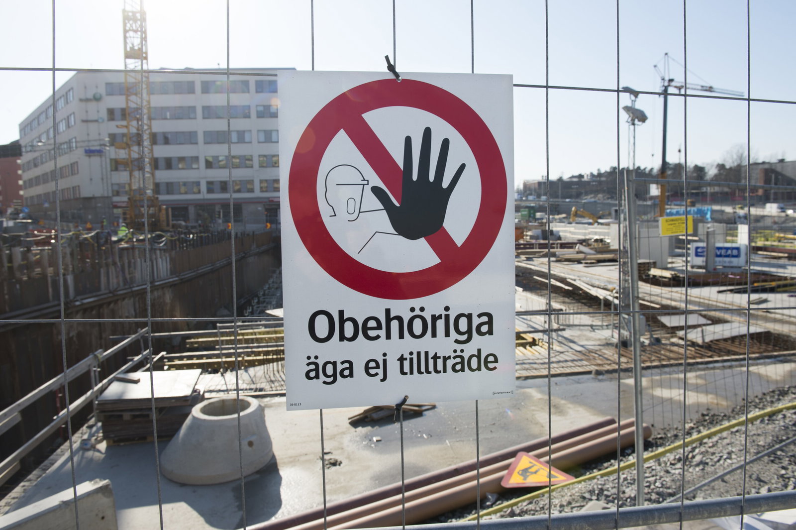 Var tredje byggarbetare är otrygg på jobbet