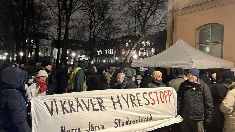 Hyresgästerna tycker att politikerna måste göra mer 
för att det ska bli fler billiga hyresrätter i Stockholm. Foto: Oscar Harvey Westerlund.