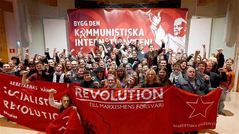 Medlemmar i Revolution vid ett möte 2023. Foto: Revolution.